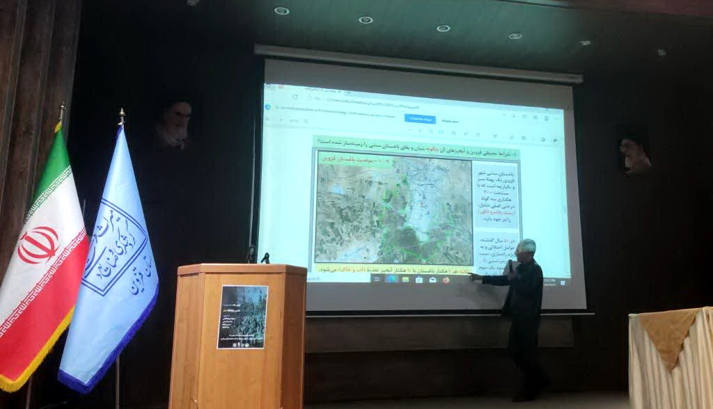 نشست «شب پنجاه به‌در» در قزوین برگزار شد