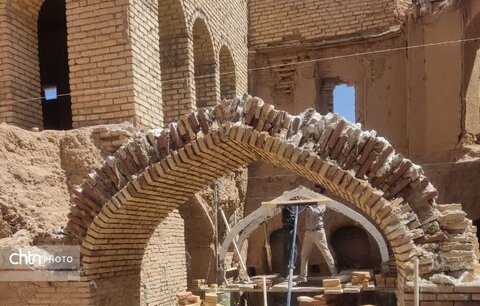 ۳۰ میلیارد ریال برای مرمت قلعه فرادنبه چهارمحال و بختیاری اختصاص یافت