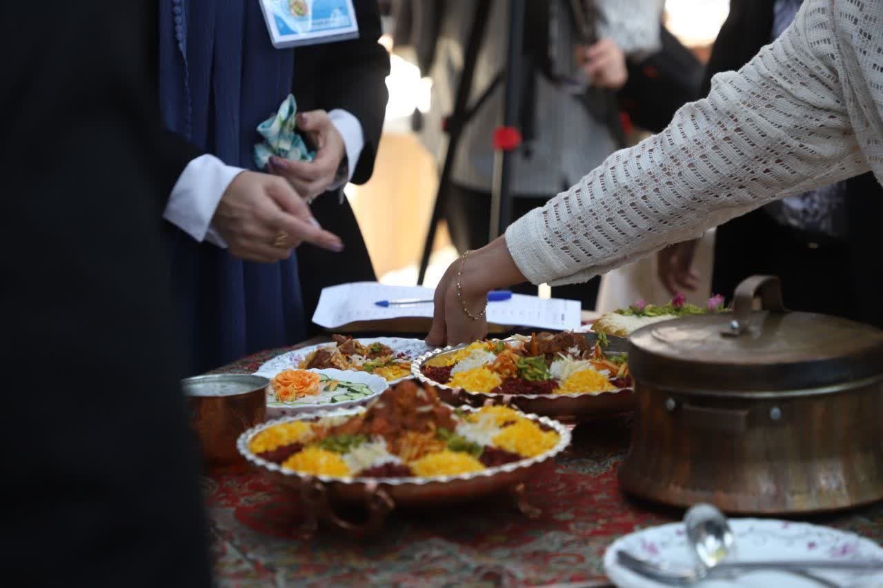 جشنواره غذاهای سنتی در قزوین برگزار شد