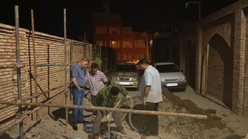 آغاز عملیات لایروبی و ترمیم کانال بازار تاریخی ارومیه