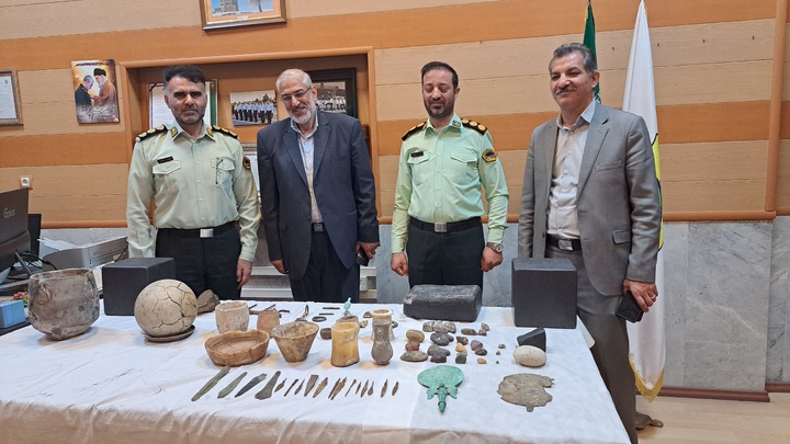 کشف اشیای تاریخی در زنجان