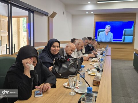 نشست خبری اصحاب رسانه و مطبوعات با مدیرکل و  میراث‌فرهنگی گردشگری و صنایع‌دستی  و معاون صنایع‌دستی استان یزد