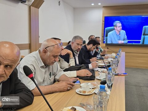 نشست خبری اصحاب رسانه و مطبوعات با مدیرکل و  میراث‌فرهنگی گردشگری و صنایع‌دستی  و معاون صنایع‌دستی استان یزد