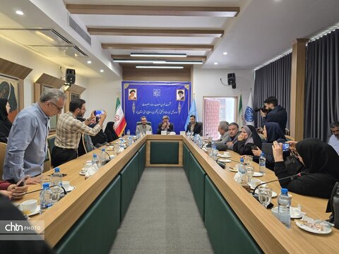 نشست خبری اصحاب رسانه و مطبوعات با مدیرکل و  میراث‌فرهنگی گردشگری و صنایع‌دستی  و معاون صنایع‌دستی استان یزد