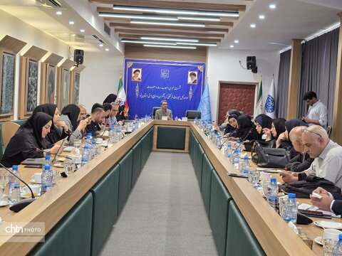 نشست خبری اصحاب رسانه و مطبوعات با مدیرکل و  میراث‌فرهنگی گردشگری و صنایع‌دستی  و معاون صنایع‌دستی استان یزد