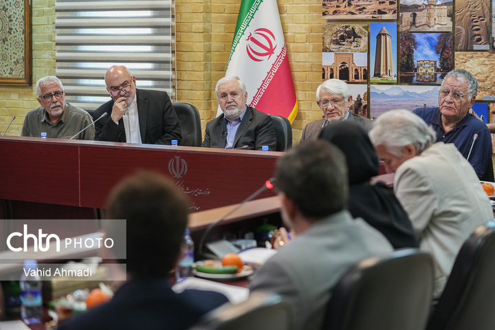 نخستین نشست شورای جشنواره چند رسانه ای