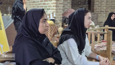 کارگاه نقد و بررسی چالش‌های حفاظت و بهره‌برداری از کاروانسراهای میراث جهانی در خرانق