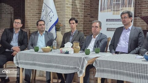 کارگاه نقد و بررسی چالش‌های حفاظت و بهره‌برداری از کاروانسراهای میراث جهانی در خرانق