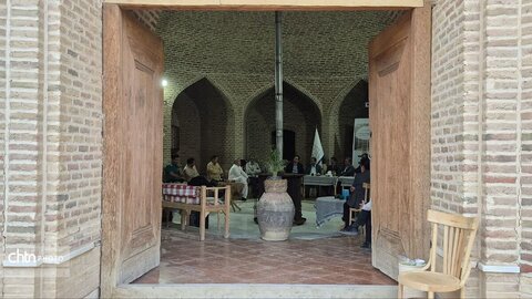 کارگاه نقد و بررسی چالش‌های حفاظت و بهره‌برداری از کاروانسراهای میراث جهانی در خرانق