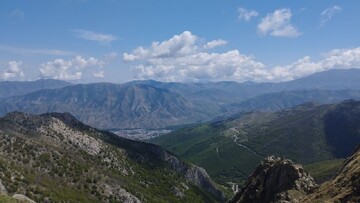 افزایش بازدیدهای میدانی از تأسیسات گردشگری کلیبر/ ارزیابی خدمات‌رسانی به گردشگران در اماکن تاریخی و گردشگری