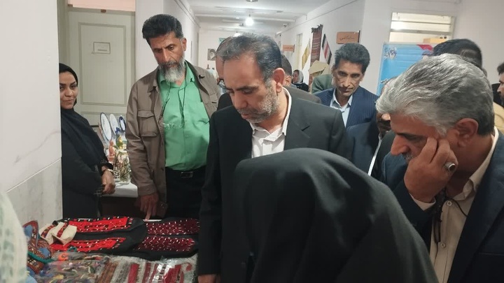 بازار صنایع دستی را به گردشگران گره بزنیم