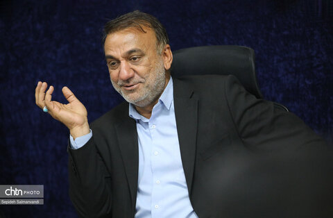 نشست مدیرکل میراث‌فرهنگی، گردشگری و صنایع‌دستی خوزستان با اصحاب رسانه