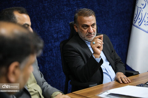 نشست مدیرکل میراث‌فرهنگی، گردشگری و صنایع‌دستی خوزستان با اصحاب رسانه