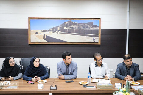 نشست مدیرکل میراث‌فرهنگی، گردشگری و صنایع‌دستی خوزستان با اصحاب رسانه