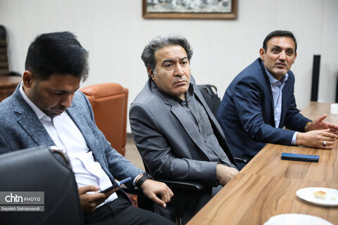 نشست مدیرکل میراث‌فرهنگی، گردشگری و صنایع‌دستی خوزستان با اصحاب رسانه