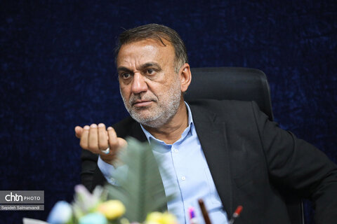 نشست مدیرکل میراث‌فرهنگی، گردشگری و صنایع‌دستی خوزستان با اصحاب رسانه