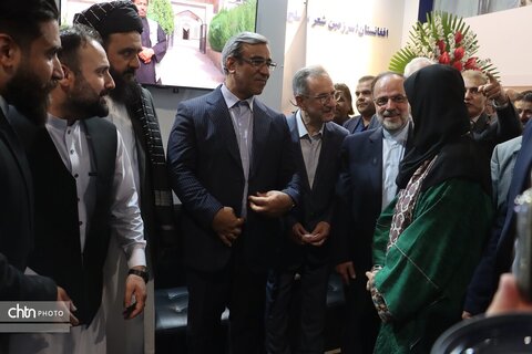 آیین افتتاحیه هجدهمین نمایشگاه بین‌المللی گردشگری و صنایع دستی خراسان رضوی با حضور معاوین گردشگری وصنایع دستی کشور واستاندار خراسان رضوی در مشهد برگزار شد