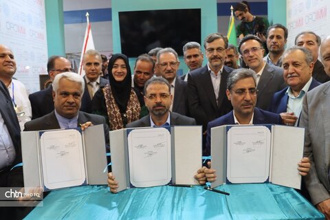 آیین افتتاحیه هجدهمین نمایشگاه بین‌المللی گردشگری و صنایع دستی خراسان رضوی با حضور معاوین گردشگری وصنایع دستی کشور واستاندار خراسان رضوی در مشهد برگزار شد