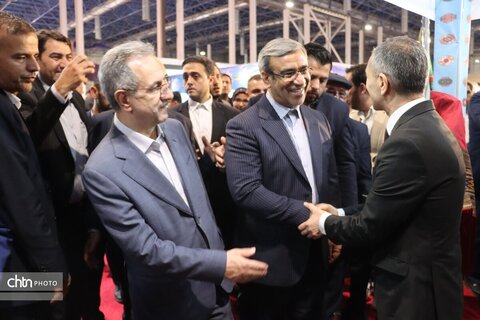 آیین افتتاحیه هجدهمین نمایشگاه بین‌المللی گردشگری و صنایع دستی خراسان رضوی با حضور معاوین گردشگری وصنایع دستی کشور واستاندار خراسان رضوی در مشهد برگزار شد