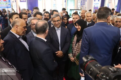 آیین افتتاحیه هجدهمین نمایشگاه بین‌المللی گردشگری و صنایع دستی خراسان رضوی با حضور معاوین گردشگری وصنایع دستی کشور واستاندار خراسان رضوی در مشهد برگزار شد