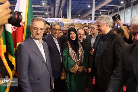 آیین افتتاحیه هجدهمین نمایشگاه بین‌المللی گردشگری و صنایع دستی خراسان رضوی با حضور معاوین گردشگری وصنایع دستی کشور واستاندار خراسان رضوی در مشهد برگزار شد