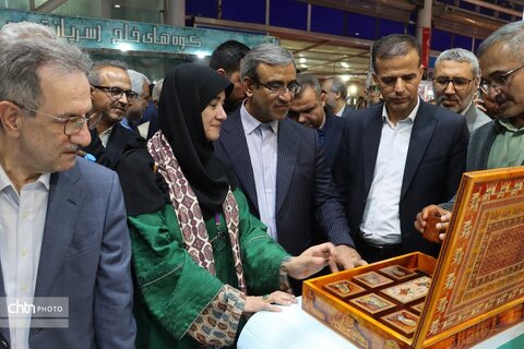 آیین افتتاحیه هجدهمین نمایشگاه بین‌المللی گردشگری و صنایع دستی خراسان رضوی با حضور معاوین گردشگری وصنایع دستی کشور واستاندار خراسان رضوی در مشهد برگزار شد