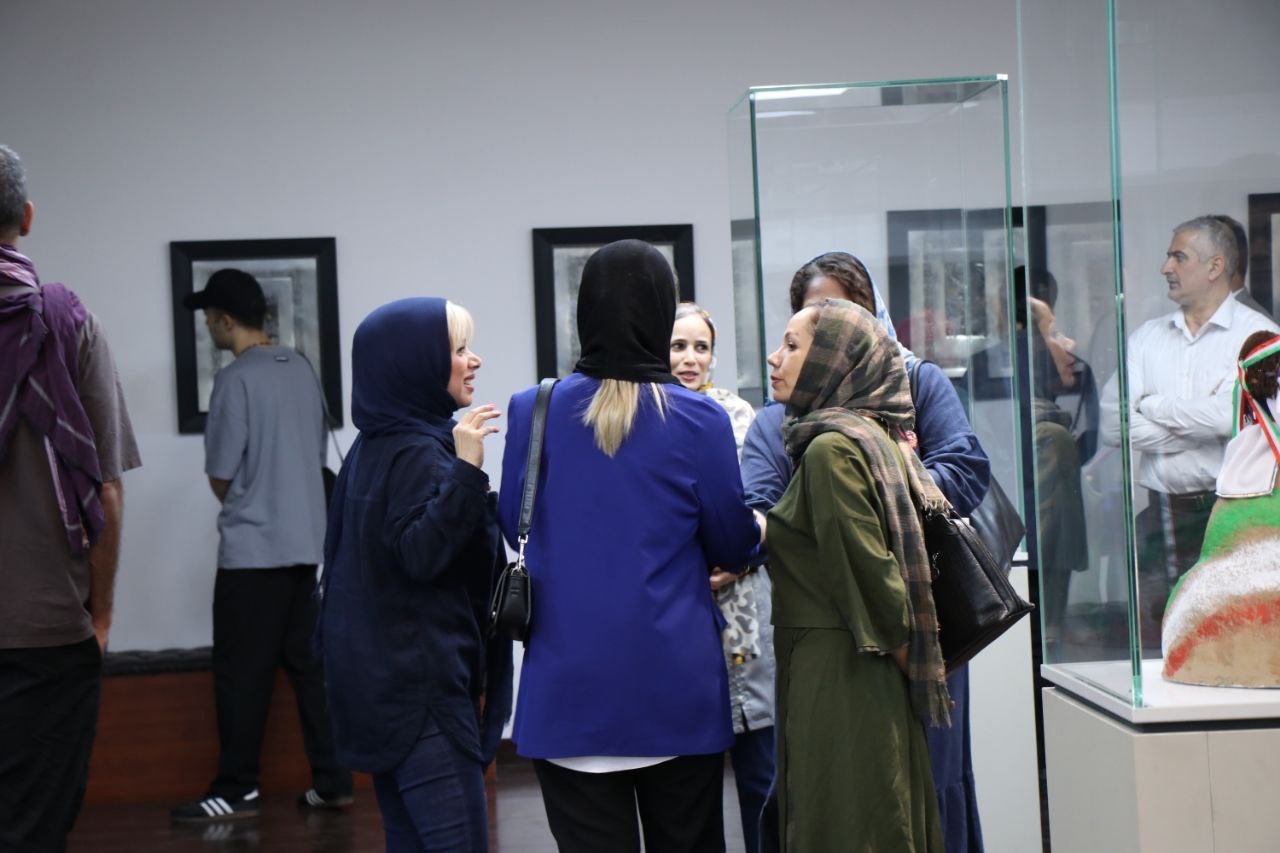 به بلندای نام فردوسی: آینهای از هنر و حماسه