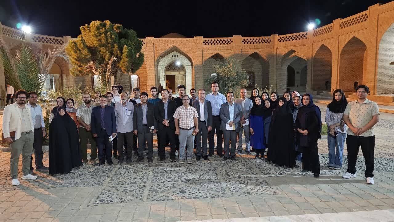 برگزاری کارگاه نقد و بررسی چالشهای حفاظت و بهرهبرداری از کاروانسراهای میراث جهانی در خرانق