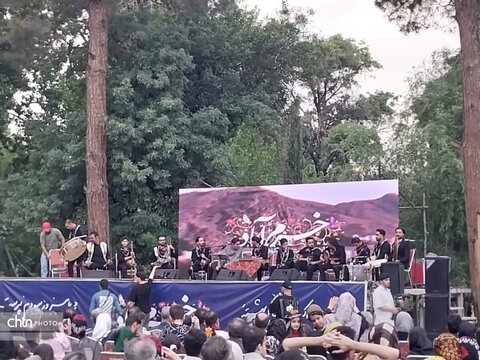 ۲۵اردیبهشت ماه بزرگداشت حکیم ابوالقاسم فردوسی و جشن روز خرم آباد در قلعه فلک‌الافلاک