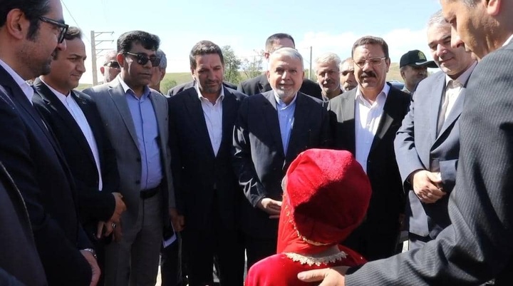 حمایت از گردشگری روستایی در هشترود/ بازدید وزیر میراث‌فرهنگی از اقامتگاه بوم‌گردی خورجستان