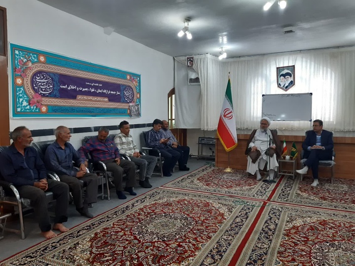 دیدار فعالان میراث‌فرهنگی سرایان با امام جمعه به مناسبت روز جهانی موزه