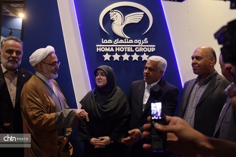 بازدیدفاطمه مهاجرانی سخنگوی  دولت در هجدهمین نمایشگاه بین المللی گردشگری وصنایع دستی مشهد