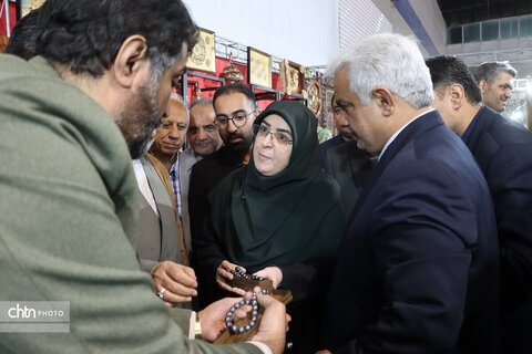 بازدیدفاطمه مهاجرانی سخنگوی  دولت در هجدهمین نمایشگاه بین المللی گردشگری وصنایع دستی مشهد