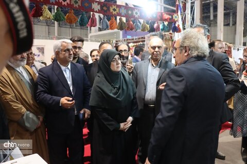 بازدیدفاطمه مهاجرانی سخنگوی  دولت در هجدهمین نمایشگاه بین المللی گردشگری وصنایع دستی مشهد