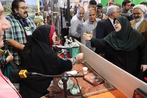 بازدیدفاطمه مهاجرانی سخنگوی  دولت در هجدهمین نمایشگاه بین المللی گردشگری وصنایع دستی مشهد