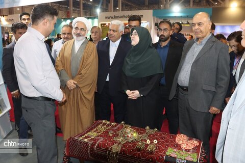 بازدیدفاطمه مهاجرانی سخنگوی  دولت در هجدهمین نمایشگاه بین المللی گردشگری وصنایع دستی مشهد