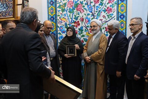 بازدیدفاطمه مهاجرانی سخنگوی  دولت در هجدهمین نمایشگاه بین المللی گردشگری وصنایع دستی مشهد