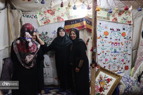 بازدیدفاطمه مهاجرانی سخنگوی  دولت در هجدهمین نمایشگاه بین المللی گردشگری وصنایع دستی مشهد