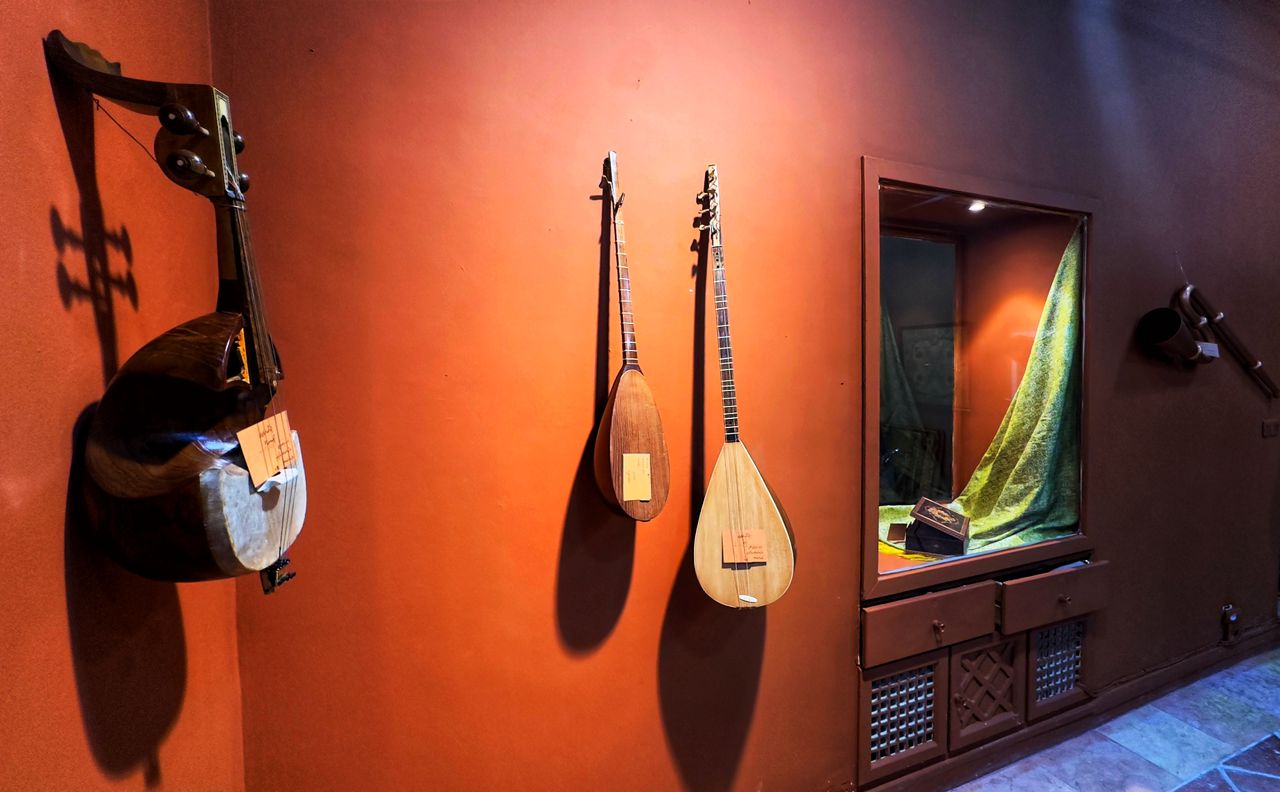 نمایشگاه آثار هنرمندان پژوهشکده هنرهای ملی در خانه هنرمندان برگزار میشود نمایشگاه آثار هنرمندان پژوهشکده هنرهای ملی در خانه هنرمندان برگزار میشود