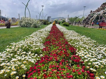 جشنواره گل‌ها در پارک گوللرباغی ارومیه برگزار می‌شود