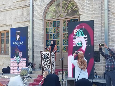 افتتاح جشنواره ملی مدو لباس زاگرس در محوطه تاریخی و فرهنگی قلعه فلک‌الافلاک