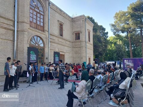 افتتاح جشنواره ملی مدو لباس زاگرس در محوطه تاریخی و فرهنگی قلعه فلک‌الافلاک