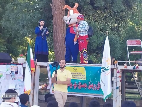 بازدید دانش آموزان از قلعه فلک‌الافلاک در روز جهانی موزه