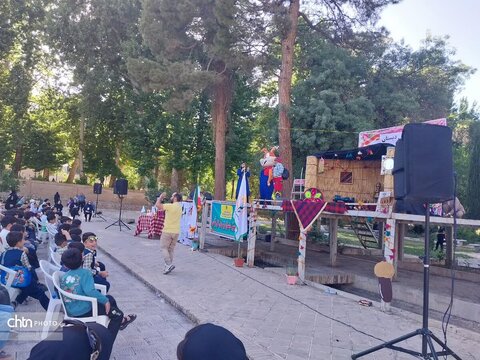 بازدید دانش آموزان از قلعه فلک‌الافلاک در روز جهانی موزه