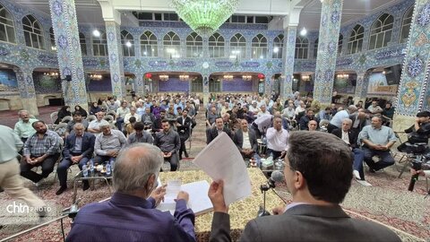 نشست مدیر کل میراث فرهنگی، گردشگری و صنایع دستی در جمع هیئت‌های مذهبی یزد