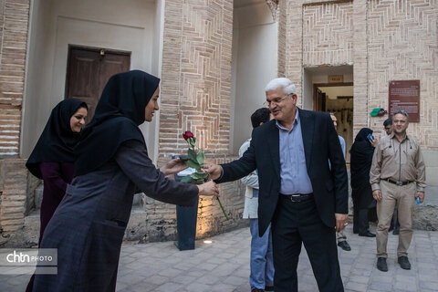 تقدیر از راهنمایان موزه‌های باغ و عمات جهانی اکبریه بیرجند
