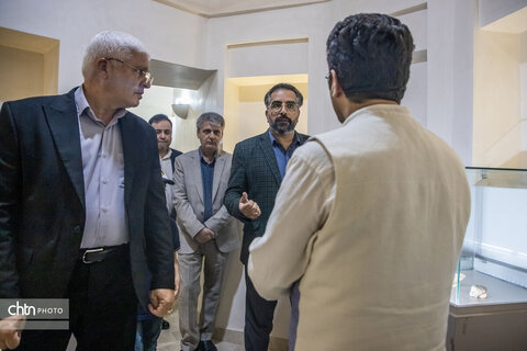 تقدیر از راهنمایان موزه‌های باغ و عمات جهانی اکبریه بیرجند