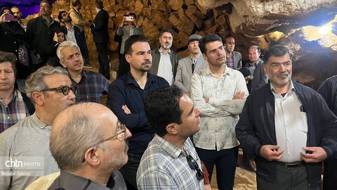 تور آشناسازی نخبگان با غار کتله خور شهرستان خدابنده در هفته میراث‌فرهنگی