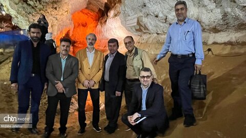 تور آشناسازی نخبگان با غار کتله خور شهرستان خدابنده در هفته میراث‌فرهنگی