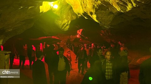 تور آشناسازی نخبگان با غار کتله خور شهرستان خدابنده در هفته میراث‌فرهنگی